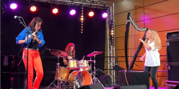 nout trio jpg