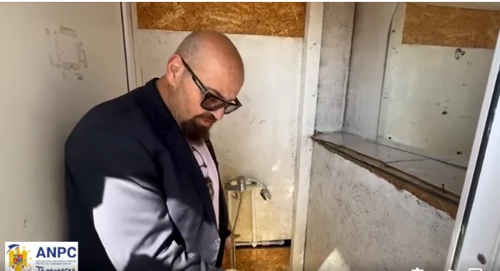 VIDEO „Cocină! Ce e pe cearșaful ăsta, insectar?”. Piedone a împărțit amenzi în prima zi a „comandamentului pe litoral”