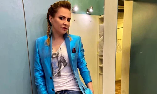 adina buzatu razboi logo haine jpeg