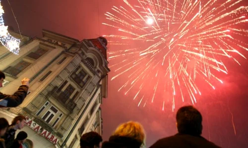 foc de artificii la craiova jpeg