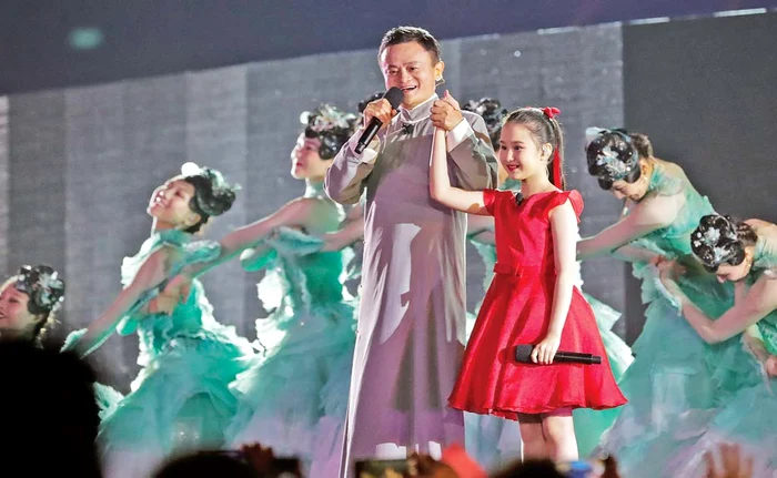 Jack Ma este unul dintre puţinii bogătaşi din lum care au pornit de la 0 şi au ajuns în vârful piramideiFoto: EPA-EFE