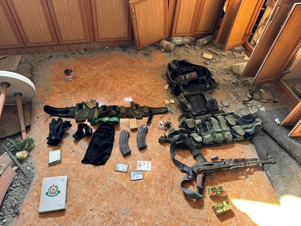 Obiecte găsite langă liderul Hamas ucis/ FOTO:IDF