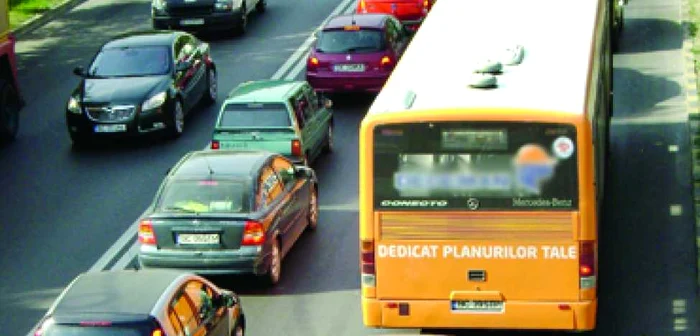 Bacău: Traficul rutier în Bacău, sufocat de lipsa de spaţiu