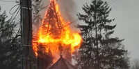 biserica din luncani, cuprinsa de un incendiu foto facebook Anton Vincentiu Demetriad png