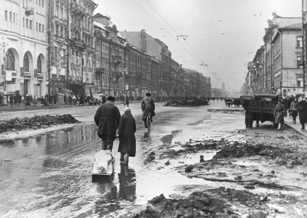 RIAN archive 324 In besieged Leningrad 0 jpg jpeg