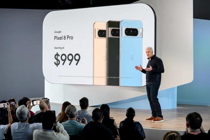 Șeful diviziei hardware de la Google, Rick Osterloh, în timpul evenimentului Google. FOTO AFP
