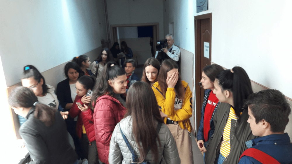 România, singurul stat membru UE unde toți elevii de la liceele vocaționale învață în două limbi străine