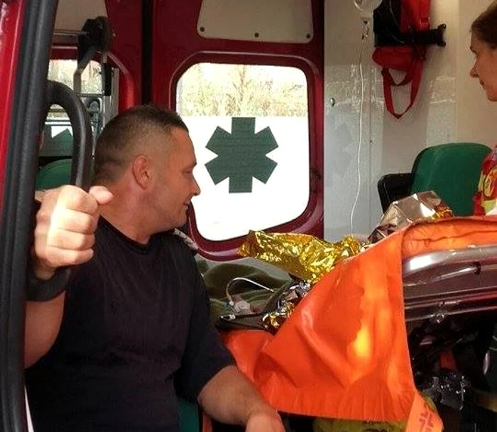 
    Băiatul de nouă ani a fost salvat şi dus la spital  