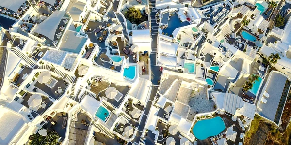 Imagine panoramică din Santorini 4044972 1280 (1) jpg