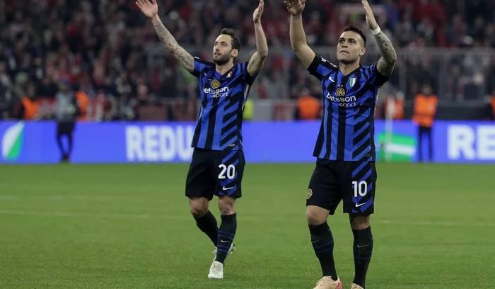 Hakan Çalhanoğlu (stânga) și Lautaro Martínez, schimb de replici în presă (FOTO: EPA)