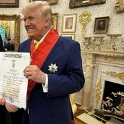 Patriarul Ierusalimului si Donald Trump jpg