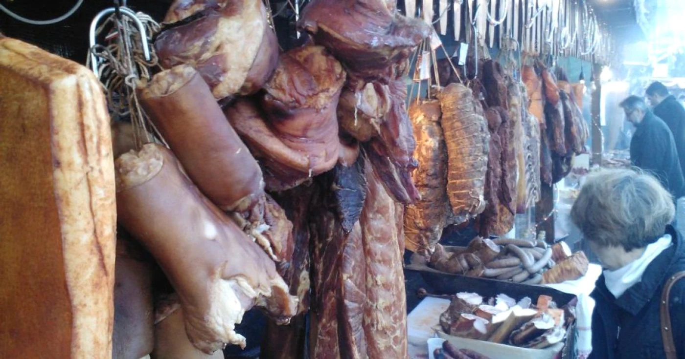 Comercianţii care vor să participe la Târgul de Craciun vor fi controlaţi la sânge