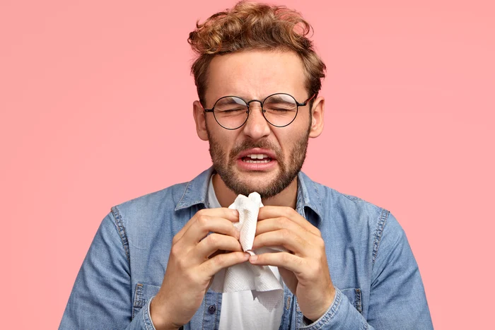 Virusul respirator HMPV provoacă simptome asemănătoare răcelii Foto: Freepik