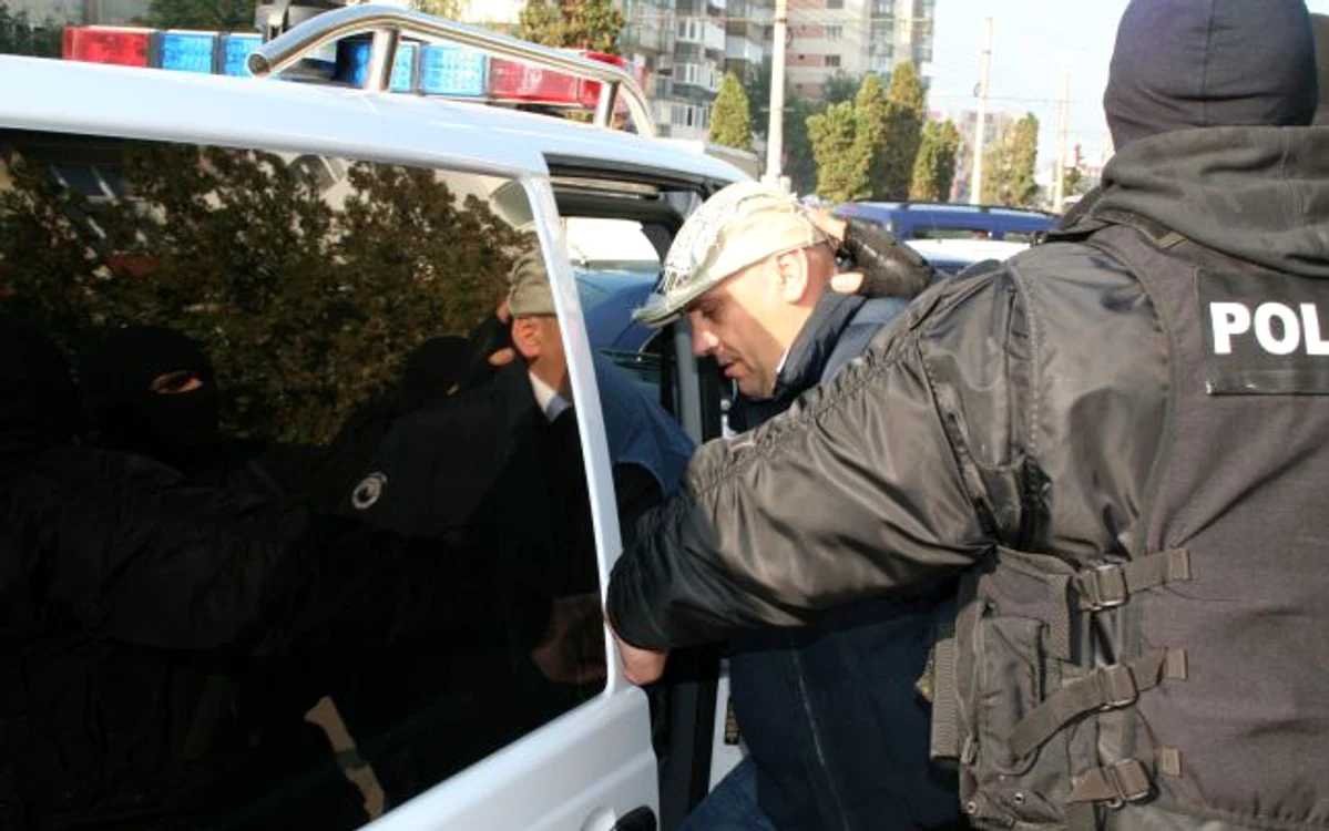 Botoşani: Campion rally, băgat în dubă de mascaţi