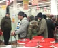 îmbulzeală la un magazin FOTO Corina Macavei