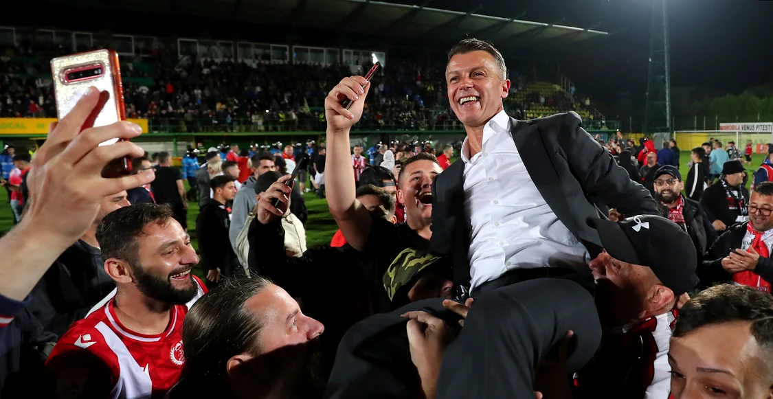 Antrenorul Ovidiu Burcă, artizanul unei promovări miraculoase. Foto Inquam