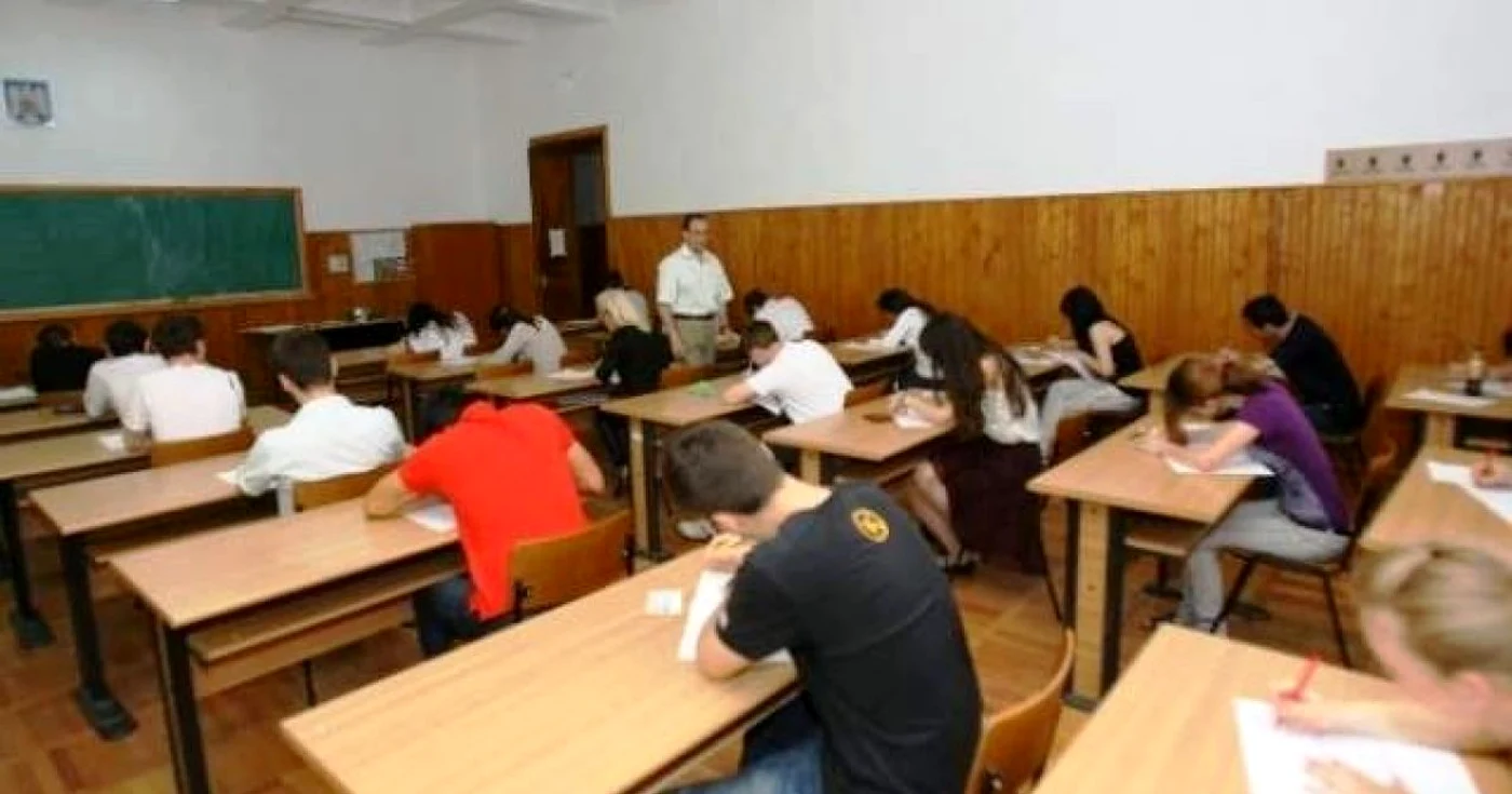Şase elevi dâmboviţeni au fost eliminaţi de la BAC