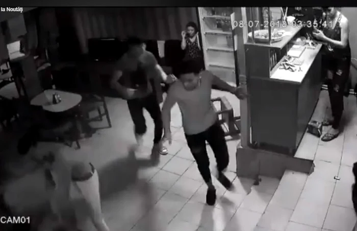 Scandal sângeros într-un bar din Alunu - Vâlcea, Foto: captură video