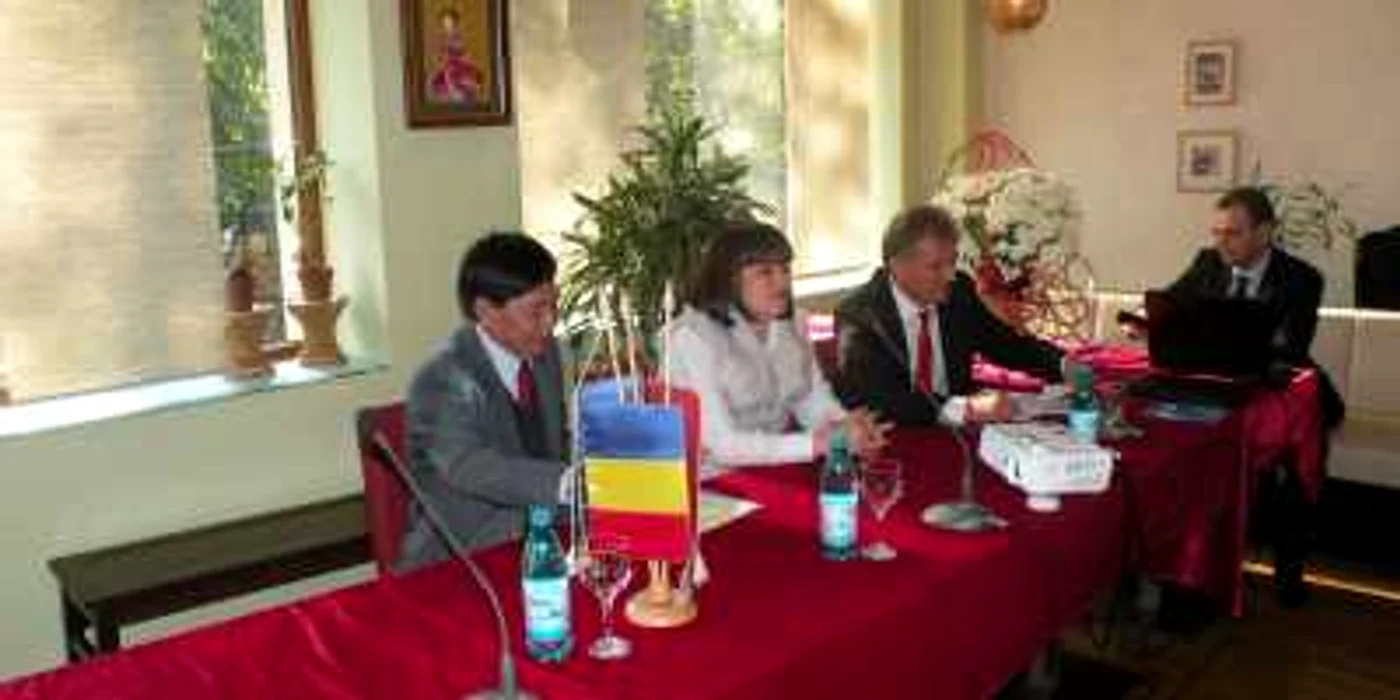 Consilierii Ambasadei Vietnamului în România au participat la un seminar de afaceri, la Pitești