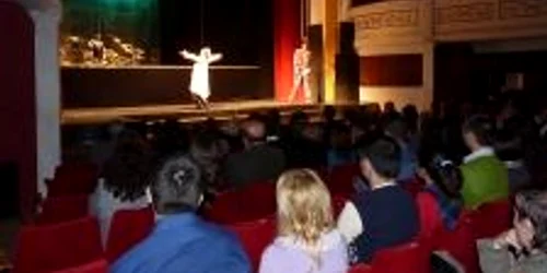 Biletele pentru spectacol s-au pus în vânzare la agenţia teatrului