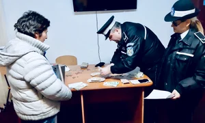 femeie bacau geanta plina cu bani jpeg