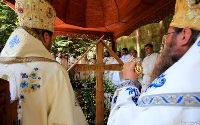 manastirea prislop foto episcopia devei si hunedoarei