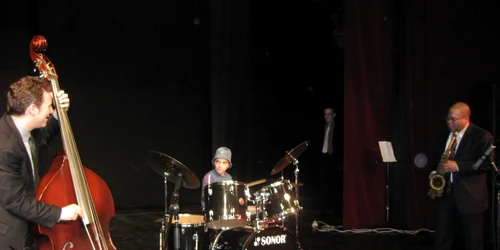 Gabriel Rizea a cântat la tobe cu formaţia americană