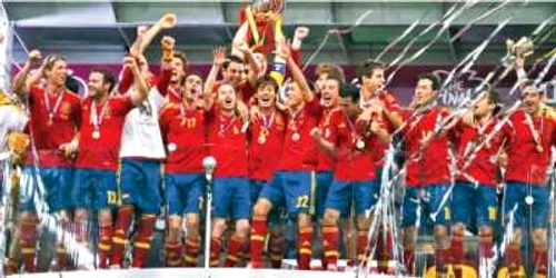 Spaniolii au realizat tripla istorică, Euro-Mondial-Euro, iar la final au celebrat această performanţă remarcabilă