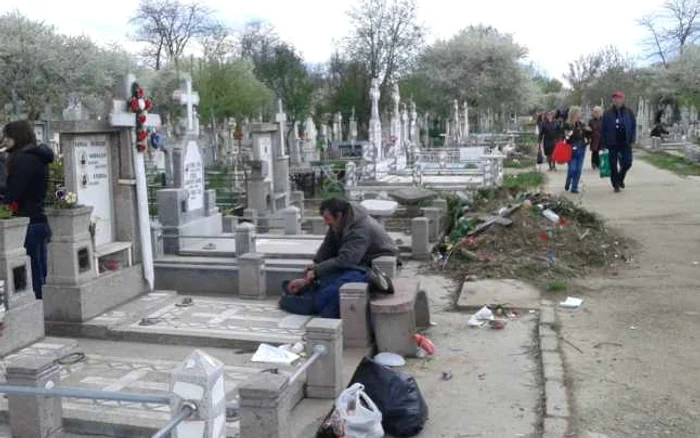 Imagine tristă din cel mai mare cimitir al Galaţiului. Foto: Adevărul