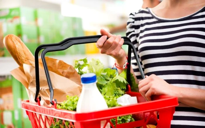 Cât costă alimenteleFOTO: adevarul.ro
