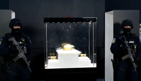 Coiful de la Coțofenești și cele două brățări dacice au ajuns la Muzeul Național de Istorie a României