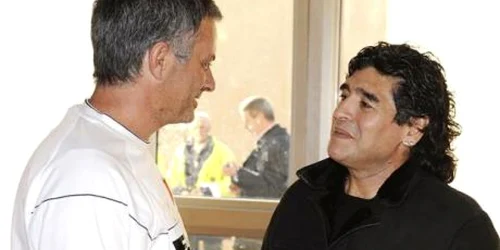 jose mourinho diego maradona foto AP