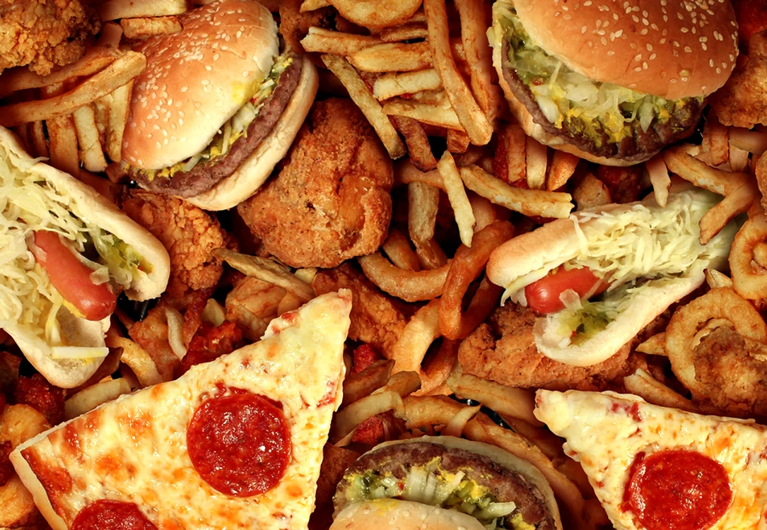 
    Alimentele bogate în grăsimi favorizează apariţia bolilor de inimăclickpentrufemei.ro  