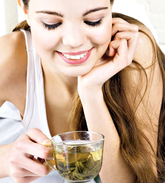 
    Ceaiul se află pe primele locuri în topul preferinţelor şi poate fi găsit în foarte multe sortimente  