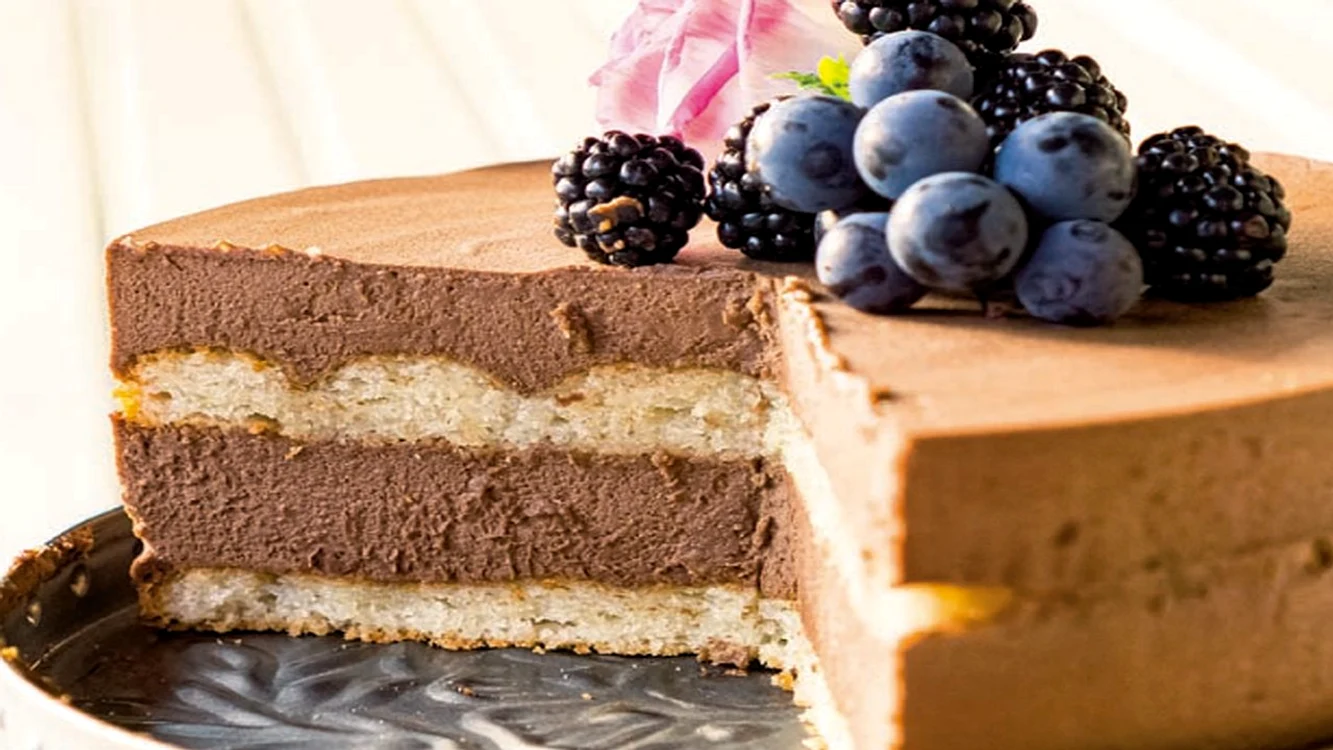 Tort cu mousse de ciocolată jpg