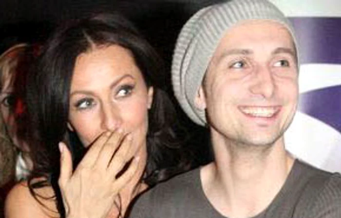 Mihaela Rădulescu şi Dani Oţil şi-au făcut o declaraţie de dragoste în direct