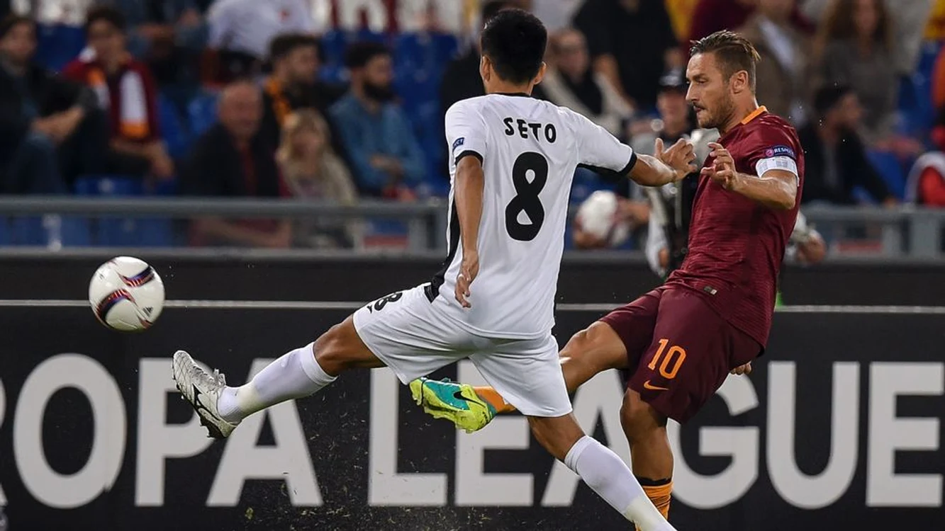 
    Francesco Totti a oferit Astrei o lecţie de fotbal  