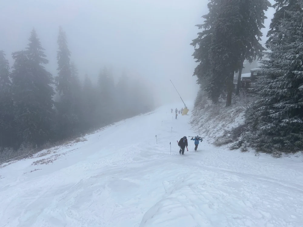 Turiștii care merg la munte se vor bucura de iarnă
