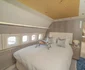 Avionul privat cu care zboară frații Tate spre Dubai. FOTO: Facebook / Boardin Pass
