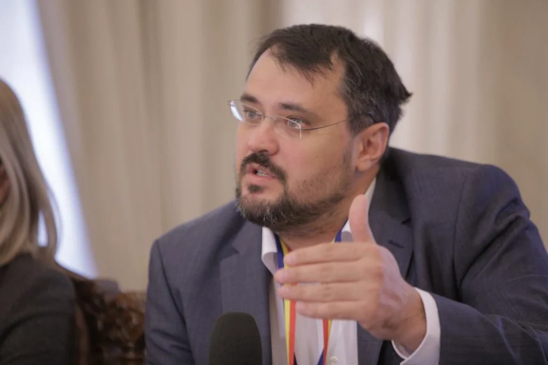 
    Ministrul Investiţiilor şi Proiectelor Europene, Cristian Ghineafoto: Facebook  