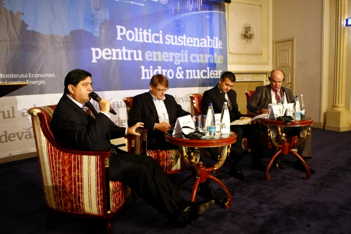 Constantin Niţă, ministrul delegat pentru Energie, participă la Forumul „România 2020: Politici sustenabile pentru energii curate hidro&nuclear“, eveniment organizat de Adevărul Group FOTO Eduard Enea