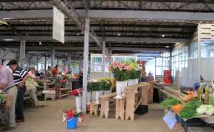 Comercianţii au fost terorizaţi o săptămână de trei adolescenţi