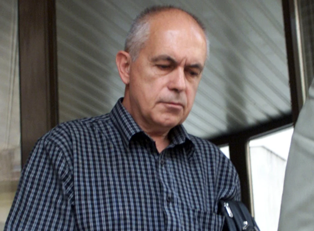 
    Chirurgul Naum Ciomu  