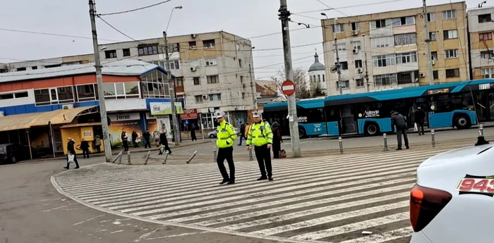 Un polițist a fost agresat de un bărbat beat FOTO: C. Mazilu