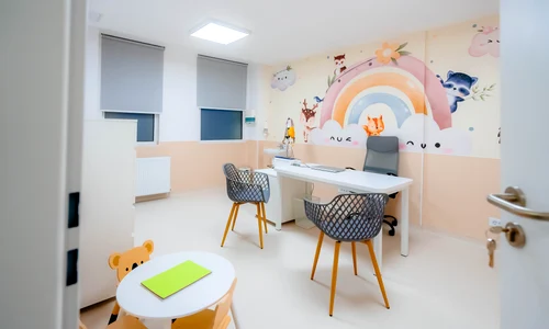 centrul de sanatate mintala pentru copii pitesti, modernizat cu sprijinul asociatiei din grija pentru copii   foto asociatia din grija pentru copii (8) jpg