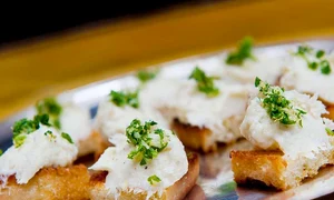 1 mini tarte cu crema de branza si mazare jpg jpeg