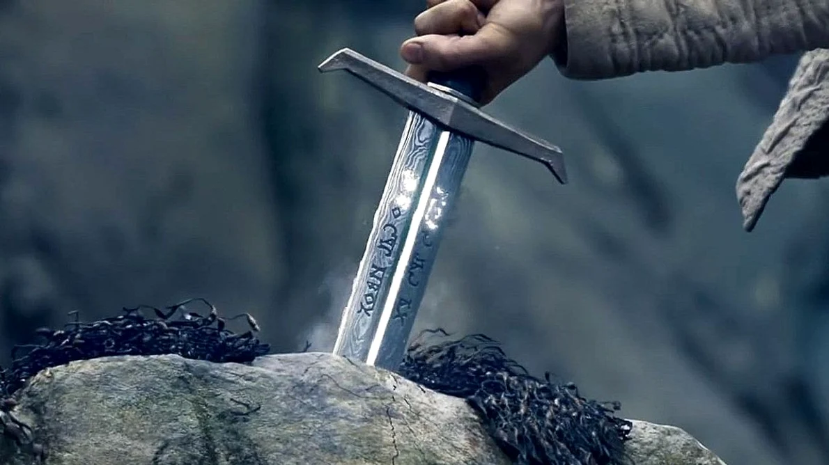 Arthur şi Excalibur,  o altfel de legendă jpeg