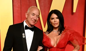 jeff bezos lauren sanchez GETTY jpg