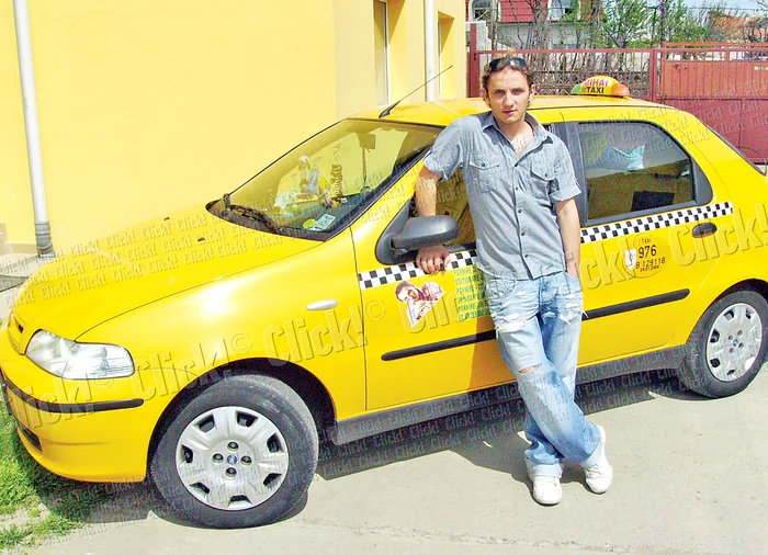 Cântăreţul se mândreşte cu maşinile lui galbene