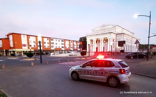 alerta cu bomba in hunedoara foto daniel guta adevarul